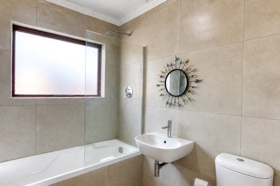 1 Bedroom Property for Sale in Greenways Golf Estate Western Cape